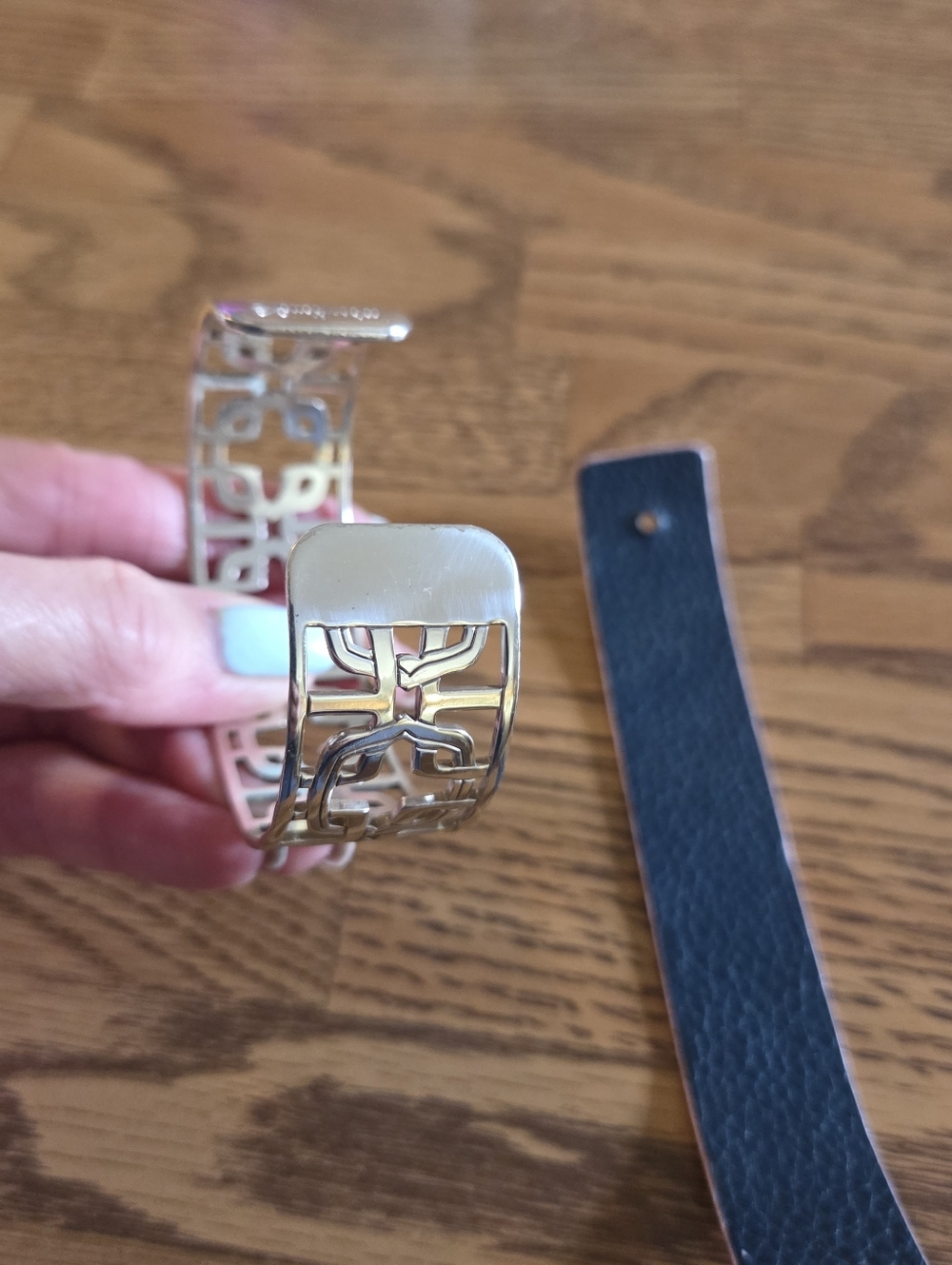 BRIGHTON "Christo London" Silver Cut-Out Cuff Bracelet W/ Leather Insert CHIC! - Picture 8 of 12